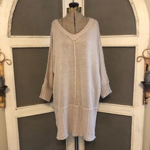 NWT L Love tunic sweater S/M taupe lavender